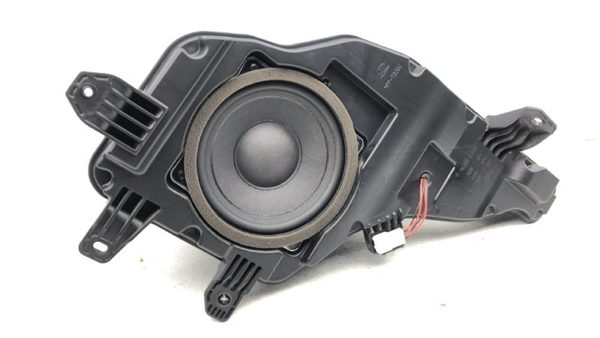 16-18 Hyundai Tucson Factory Subwoofer Oem Rear Speaker With Box Stereo Radio — photo 1