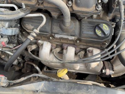 2004-2010 Chrysler Town & Country Driver Left Valve Cover Oem 3.8L 4648980Ab