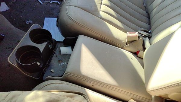 2003 Lincoln Town Car Front Seat Gray — photo 6
