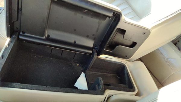 2003 Lincoln Town Car Front Seat Gray — photo 4