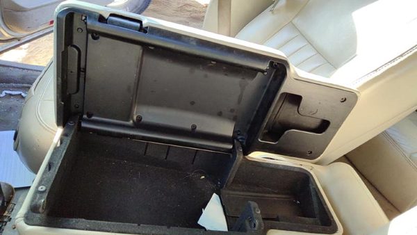 2003 Lincoln Town Car Front Seat Gray — photo 5