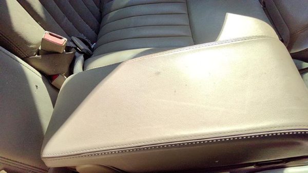 2003 Lincoln Town Car Front Seat Gray — photo 7
