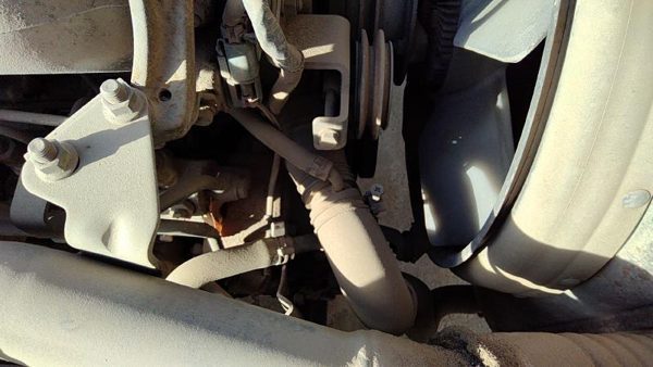 95-98 Isuzu Npr Power Steering Pump With Mount Bracket Oem 4Bd2 3.9L — photo 1