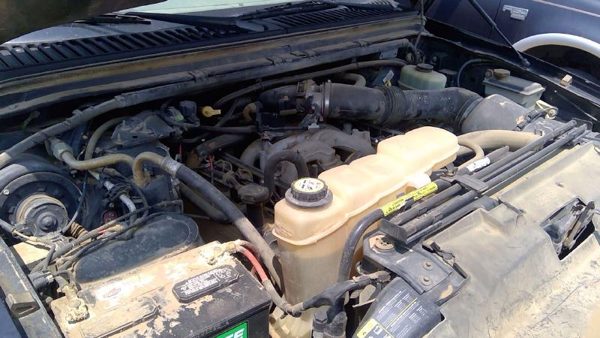 2002 Ford F250 — vehicle photo 2