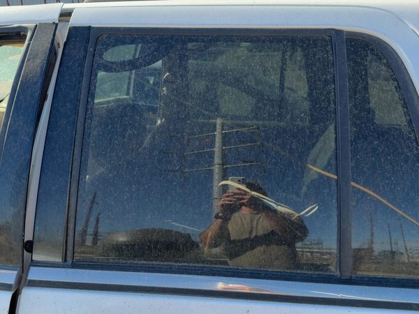 1998 Lincoln Navigator Rear Door Glass/window LH — photo 1