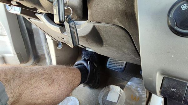 2010-2011 Ford Focus Lower Dash Under Column Knee Bolster Trim Panel Oem Gray Gs — photo 4