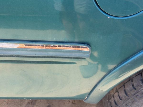 1998 Ford F150 Driver Left Rear Moulding On Quarter Panel Oem Pacific Green Ps — photo 4