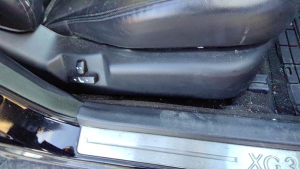 02-05 Hyundai Xg350 Passenger Right Side Power Seat Switch With Trim Panel Black — photo 2