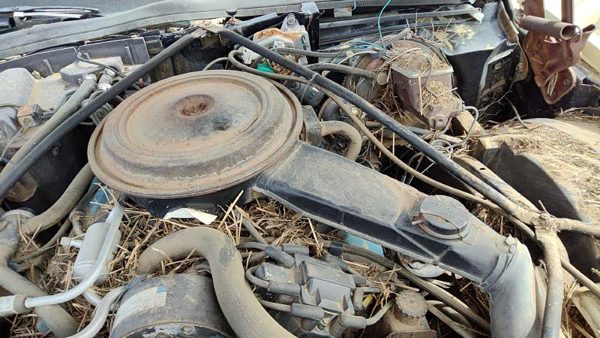 80 Deville Complete Air Intake Cleaner Filter Box Housing With Tube Oem 368 6.0L — photo 2