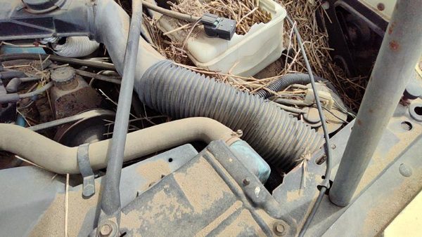 80 Deville Complete Air Intake Cleaner Filter Box Housing With Tube Oem 368 6.0L — photo 4