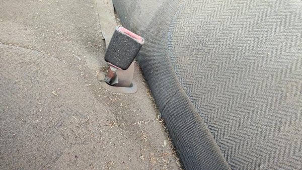 00-01 Ford F250 Super Duty Driver Left Front Seat Belt Buckle Receiver Oem Gray — photo 3