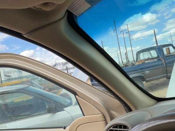 04-07 Buick Rainier Driver Left A Pillar Trim Windshield Post Panel Oem Tan 332 — photo 2