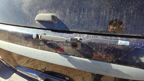 03-04 Jeep Grand Cherokee Back Glass Wiper Arm Rear Window Blade Liftgate Hatch — photo 3