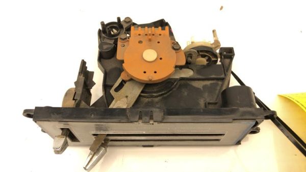 78 Buick Lesabre Temperature Control Module In Dash Heater Ac Head Unit Levers — photo 5