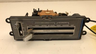 78 Buick Lesabre Temperature Control Module In Dash Heater Ac Head Unit Levers