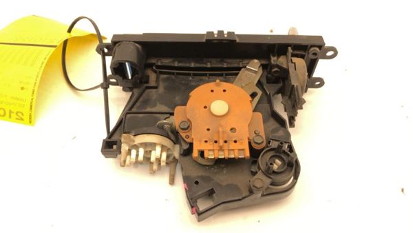 78 Buick Lesabre Temperature Control Module In Dash Heater Ac Head Unit Levers — photo 8