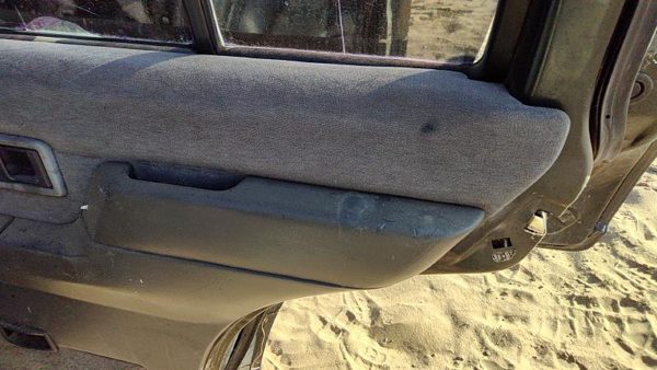 90-95 Pathfinder Passenger Right Rear Door Trim Panel With Switches Back Gray — photo 2
