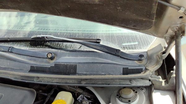 2015 Chrysler 200 Driver Left Windshield Wiper Arm Oem Blade Lever 68241707Aa — photo 1