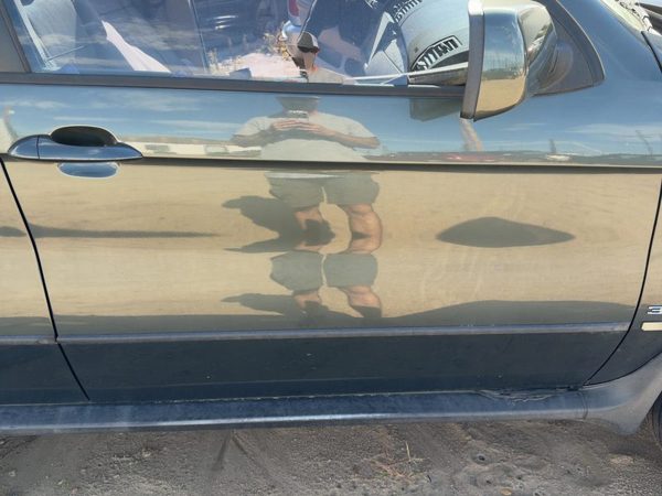 2006 BMW X5 Front Door RH Highland Green A11 — photo 2