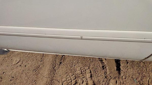 05-07 Dodge Caravan Driver Left Front Moulding From Door Trim Strip White Pw1 — photo 3