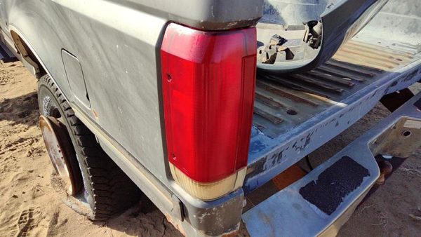 1989 Ford F250 Tail Light Assembly LH Pickup — photo 3