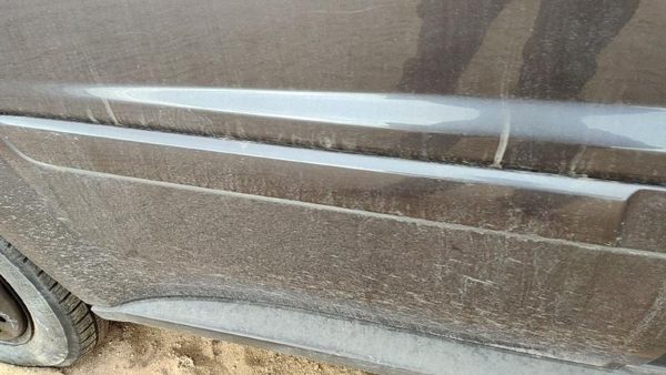 05-09 Equinox Passenger Right Rear Moulding From Door Back Trim Granite Gray 44U — photo 4