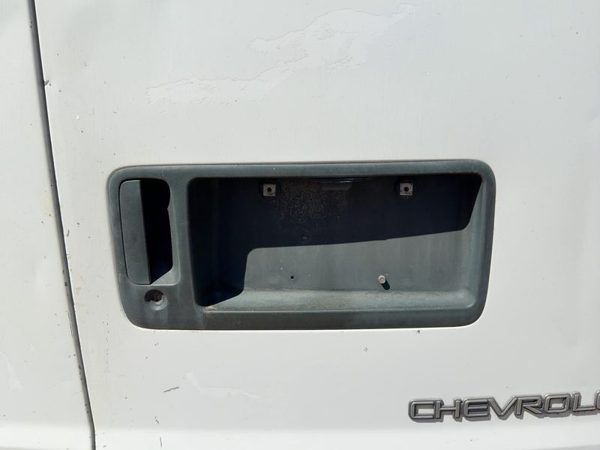 96-02 Chevy Express 2500 License Plate Trim Surround Panel Oem Tail Trunk Finish — photo 2