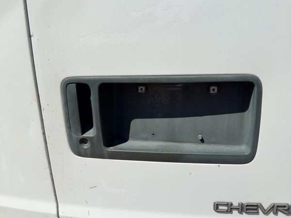 96-02 Chevy Express 2500 License Plate Trim Surround Panel Oem Tail Trunk Finish — photo 4