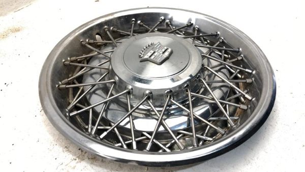 1980-1984 Deville Sedan Hub Cap Wheel Cover Oem #2 01622897 — photo 11