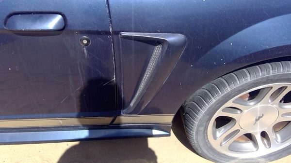 2003 Ford Mustang LH Driver Left Quarter Panel Moulding Side Scoop OEM Blue L2 — photo 5