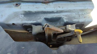 2002-2005 Ford Explorer Hood Latch Assembly With Bracket Oem 5l2z16138a