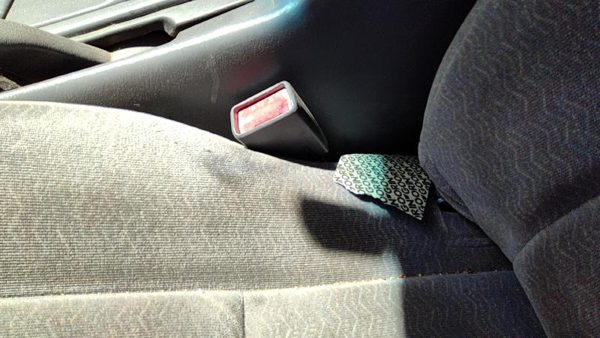 1997-2001 Toyota Camry Driver Left Front Seat Belt Buckle Receiver Oem Gray 10 — photo 1