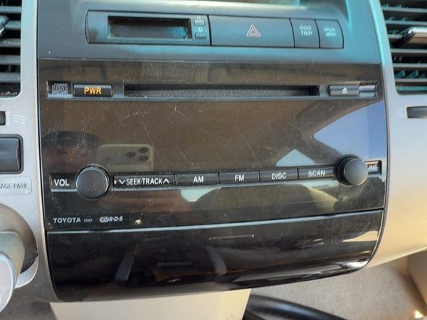2004-2009 Toyota Prius Stock Radio Factory Stereo CD Player OEM 8612047090 — photo 3