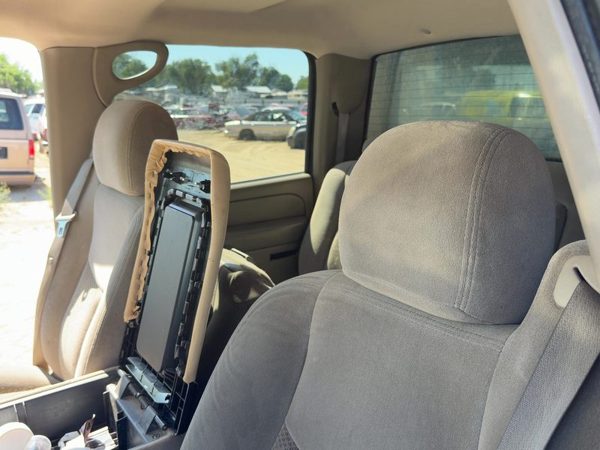 03-07 Silverado 2500 Pair Of Front Headrests Oem Left Right Set Seat Tan 52D — photo 1