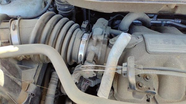 2003-2007 Dodge Caravan Throttle Body Valve Oem With Sensors 3.8L 05104746Aa — photo 2