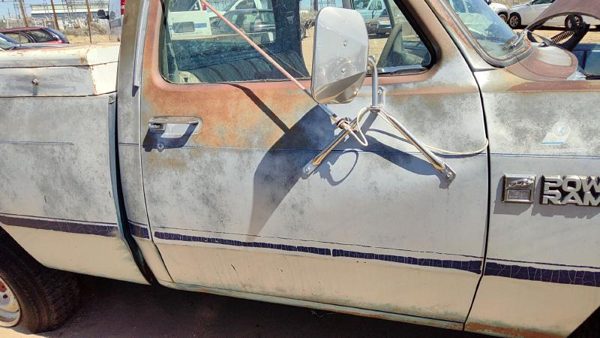 1986 Dodge Ram Front Door RH Blue — photo 4