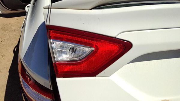 2013-2016 Ford Fusion Driver Left Inner Tail Light Brake Lamp Oem Rear — photo 1