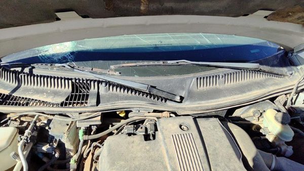1998-2011 Lincoln Town Car Windshield Wiper Cowl Vent Trim Panel Oem Cover — photo 4