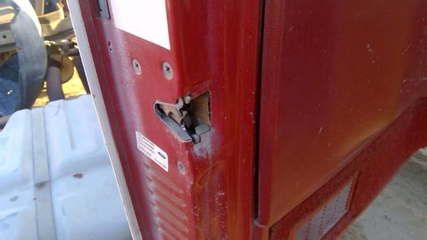 1989 F350 Driver Left Front Door Latch Mechanism W/ Inside Handle Lock Assembly — photo 5