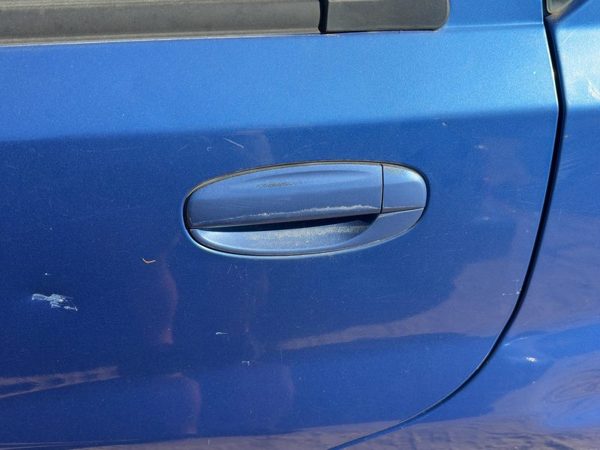 2004 Chevy Aveo Driver Left Rear Outside Door Handle Oem Back Hatchback Blue 33U — photo 1