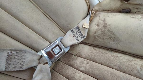 1977-1984 Cadillac Deville Passenger Right Front Seat Belt Buckle Receiver Oem — photo 4
