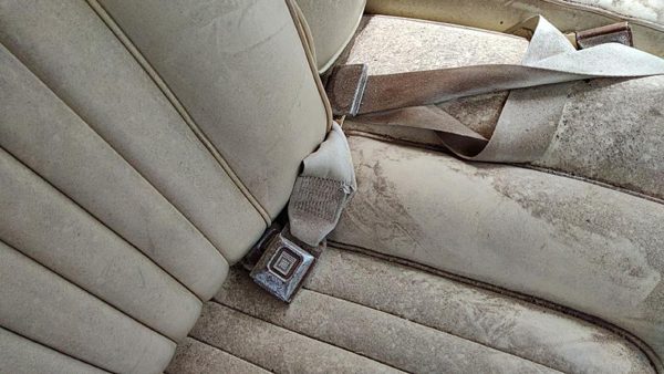1977-1984 Cadillac Deville Passenger Right Front Seat Belt Buckle Receiver Oem — photo 2