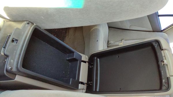 2002-2004 Toyota Camry Center Console Lid Only Oem Arm Rest Fold Down Taupe 43 — photo 6