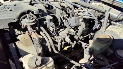 2005 Ford Ranger Valve Cover 4.0L