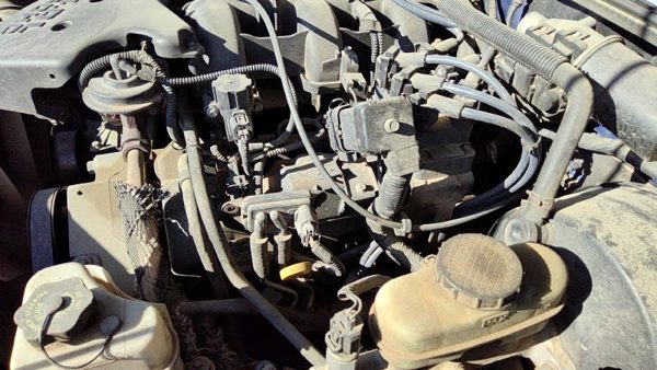 2005 Ford Ranger Valve Cover 4.0L — photo 6