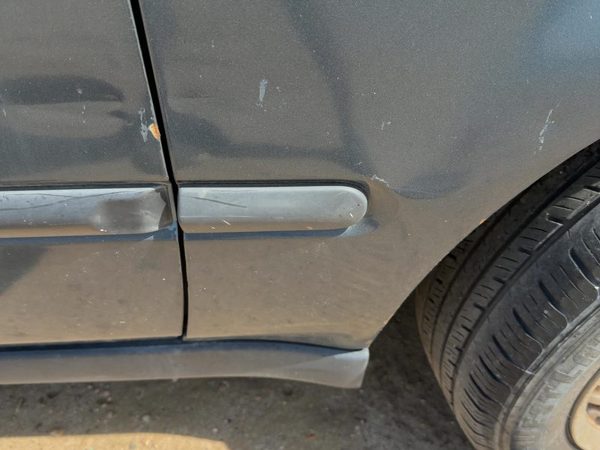 1996-2000 Honda Civic Passenger Right Moulding From Fender Oem Trim Strip — photo 3