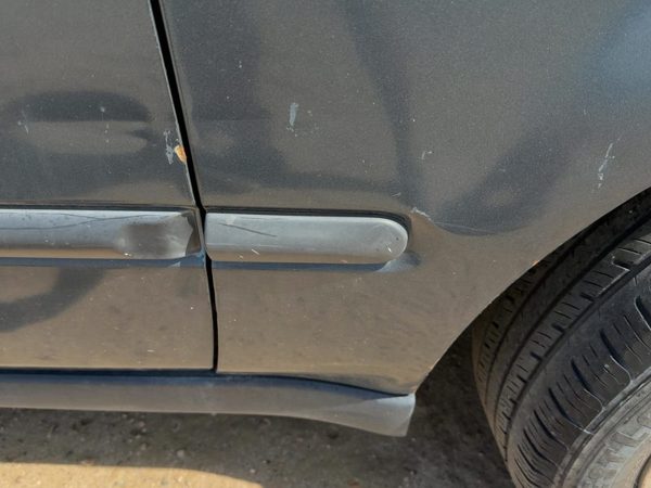 1996-2000 Honda Civic Passenger Right Moulding From Fender Oem Trim Strip — photo 1