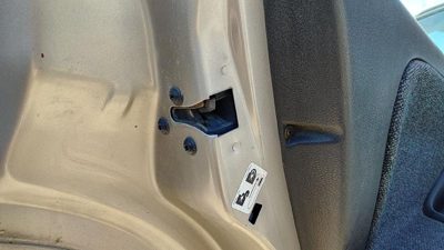 1995-2005 Chevy Cavalier Driver Left Rear Door Latch With Rods/Cables Oem Back