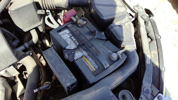 2002-2006 Nissan Altima Complete Battery Box Mount Tray With Hold Down Oem 2.5L — photo 2