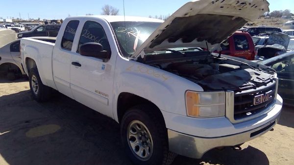 2011 GMC Sierra — vehicle photo 7
